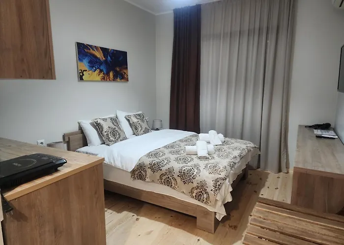 Cozy Apartments On Vaja Pshavela